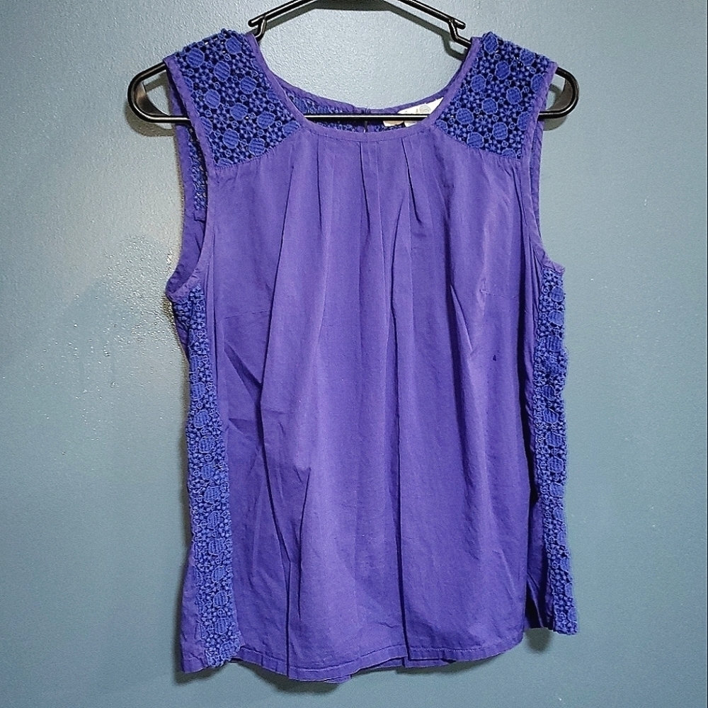 BLUE tanktop with crochet lace detail Size 8